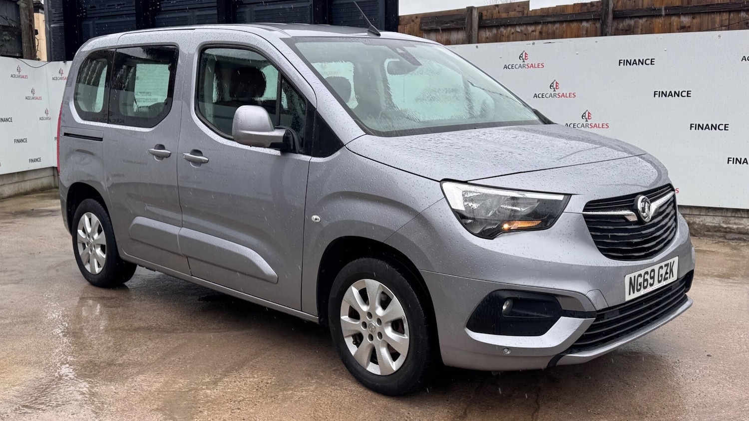 Used Vauxhall Combo Life for sale - 77684068: Photo 2