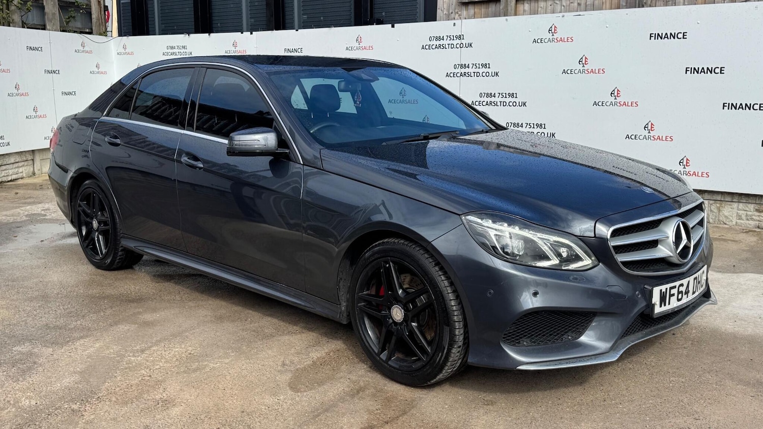 Used Mercedes-Benz E Class 2014 for sale - 78073025: Photo 2