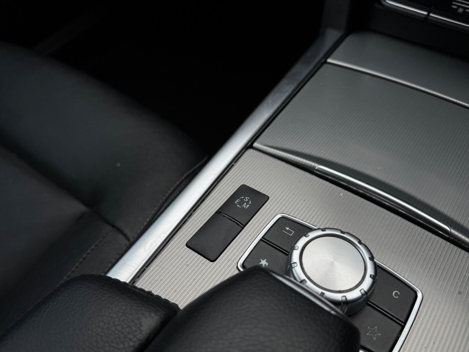 Used Mercedes-Benz E Class 2014 for sale - 78073025: Photo 24