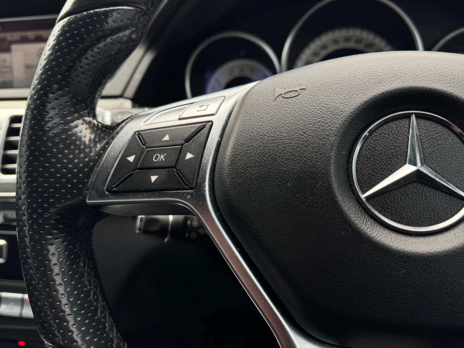 Used Mercedes-Benz E Class 2014 for sale - 78073025: Photo 28