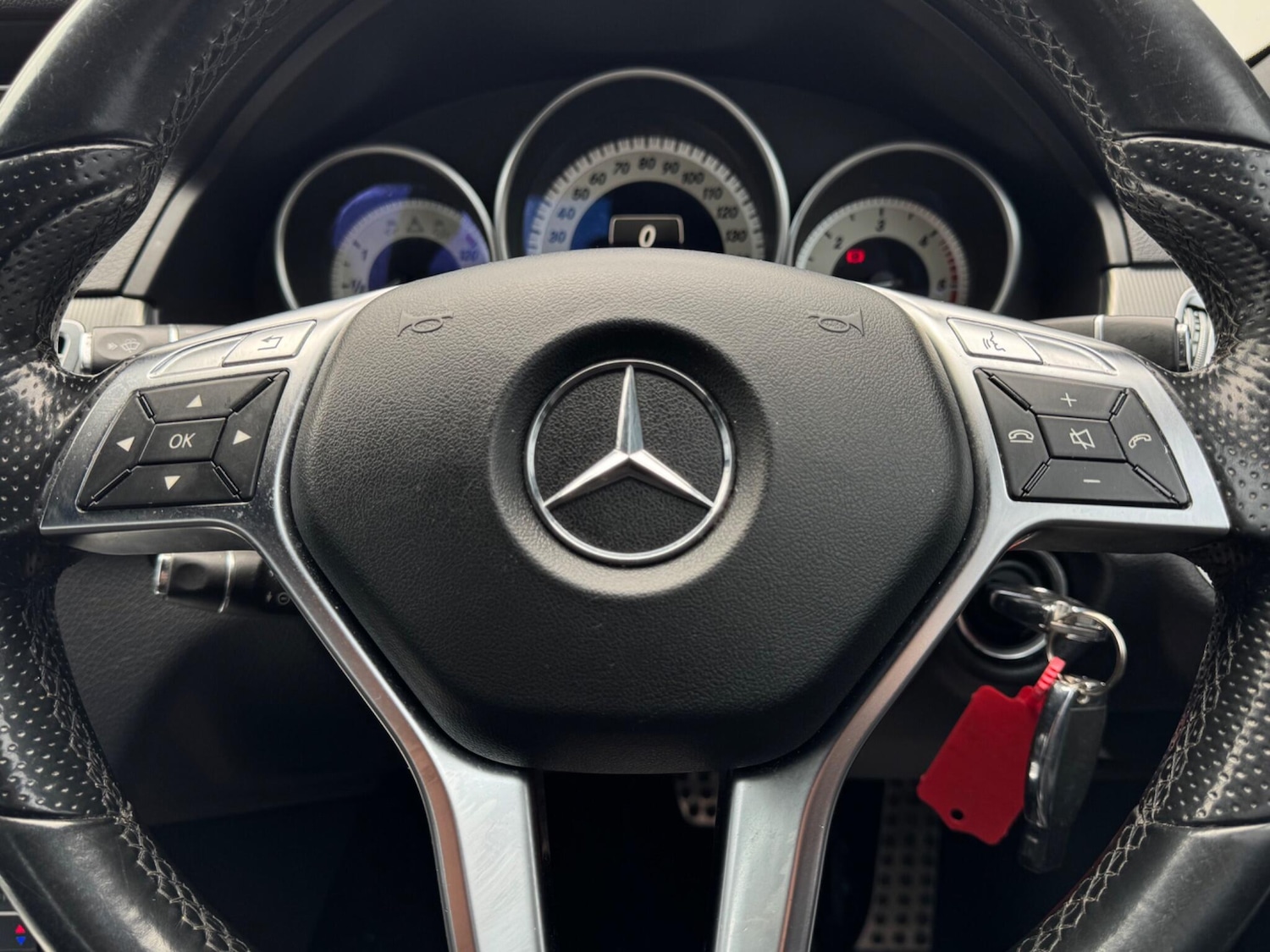 Used Mercedes-Benz E Class 2014 for sale - 78073025: Photo 29