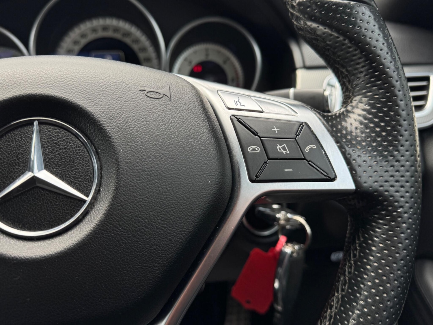 Used Mercedes-Benz E Class 2014 for sale - 78073025: Photo 30