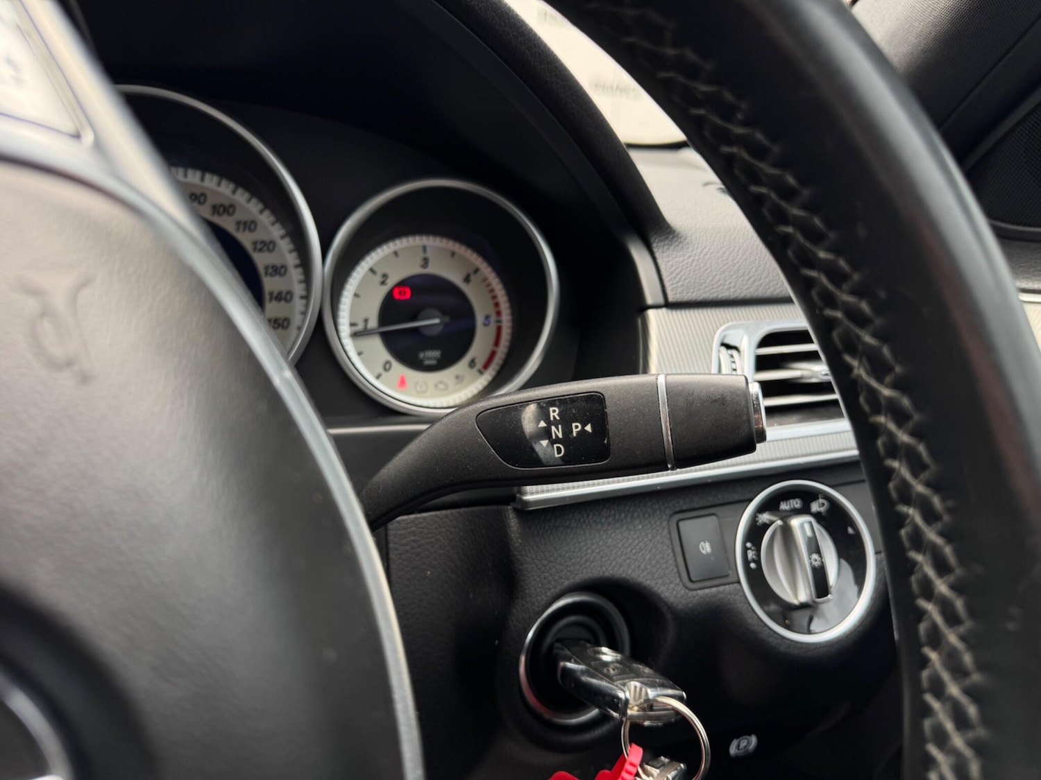 Used Mercedes-Benz E Class 2014 for sale - 78073025: Photo 32