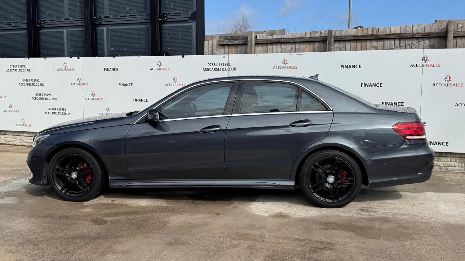 Used Mercedes-Benz E Class 2014 for sale - 78073025: Photo 5