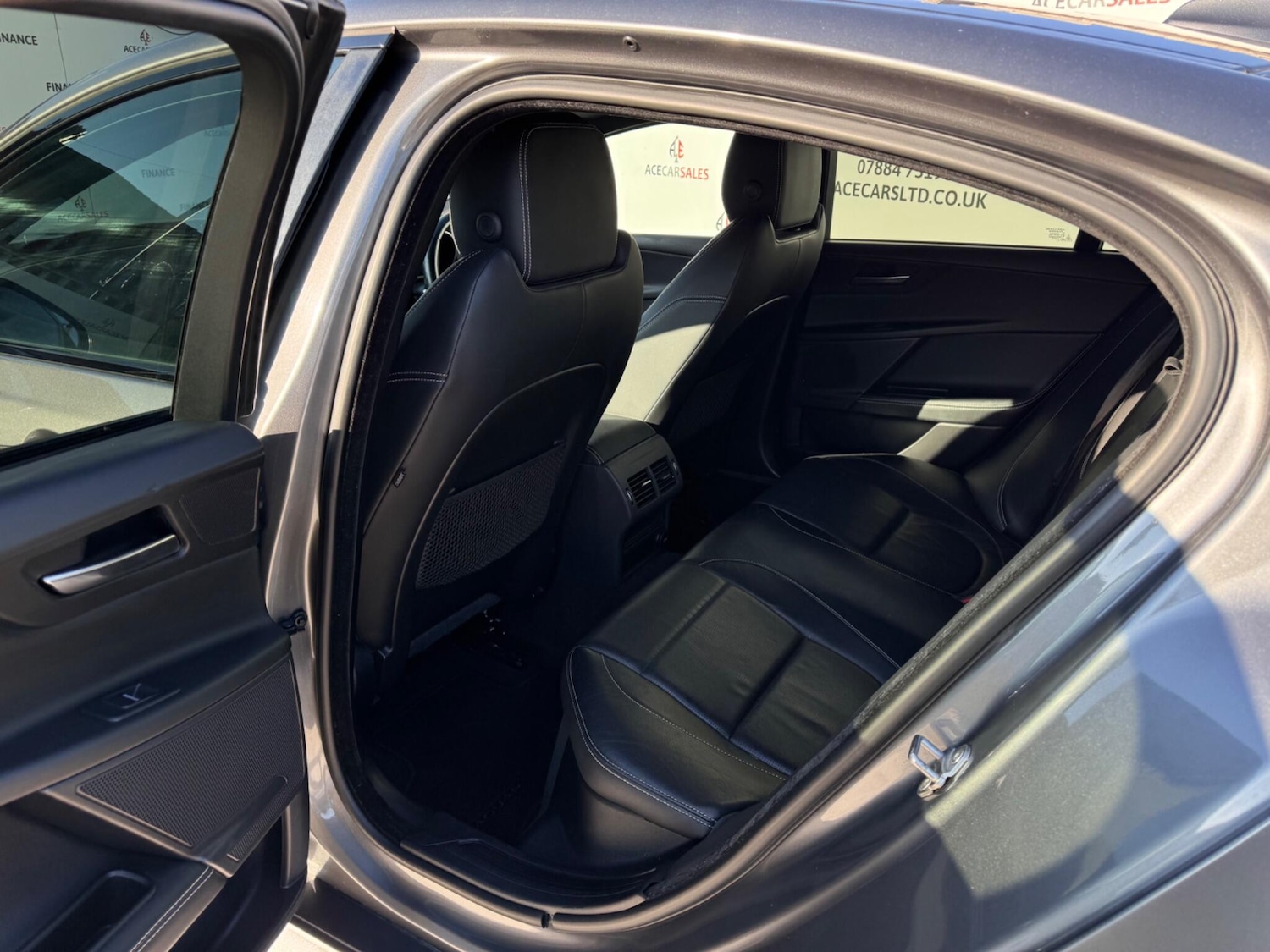 Used Jaguar XE 2017 for sale - 78086865: Photo 15