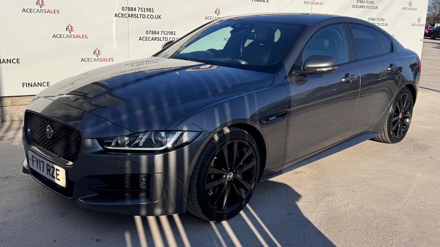 Used Jaguar XE 2017 for sale - 78086865: Photo 4