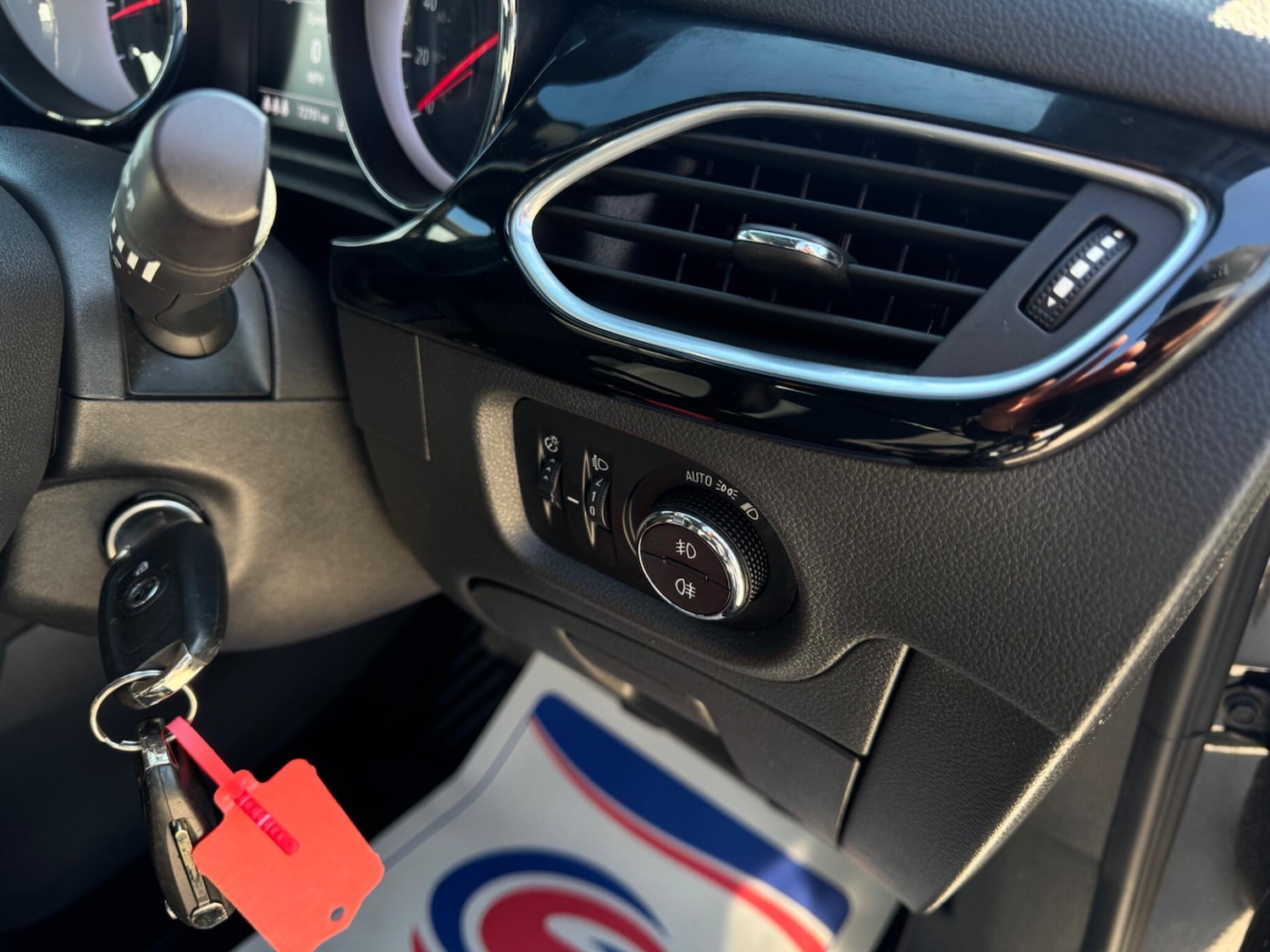 Used Vauxhall Astra for sale - 77958040: Photo 45