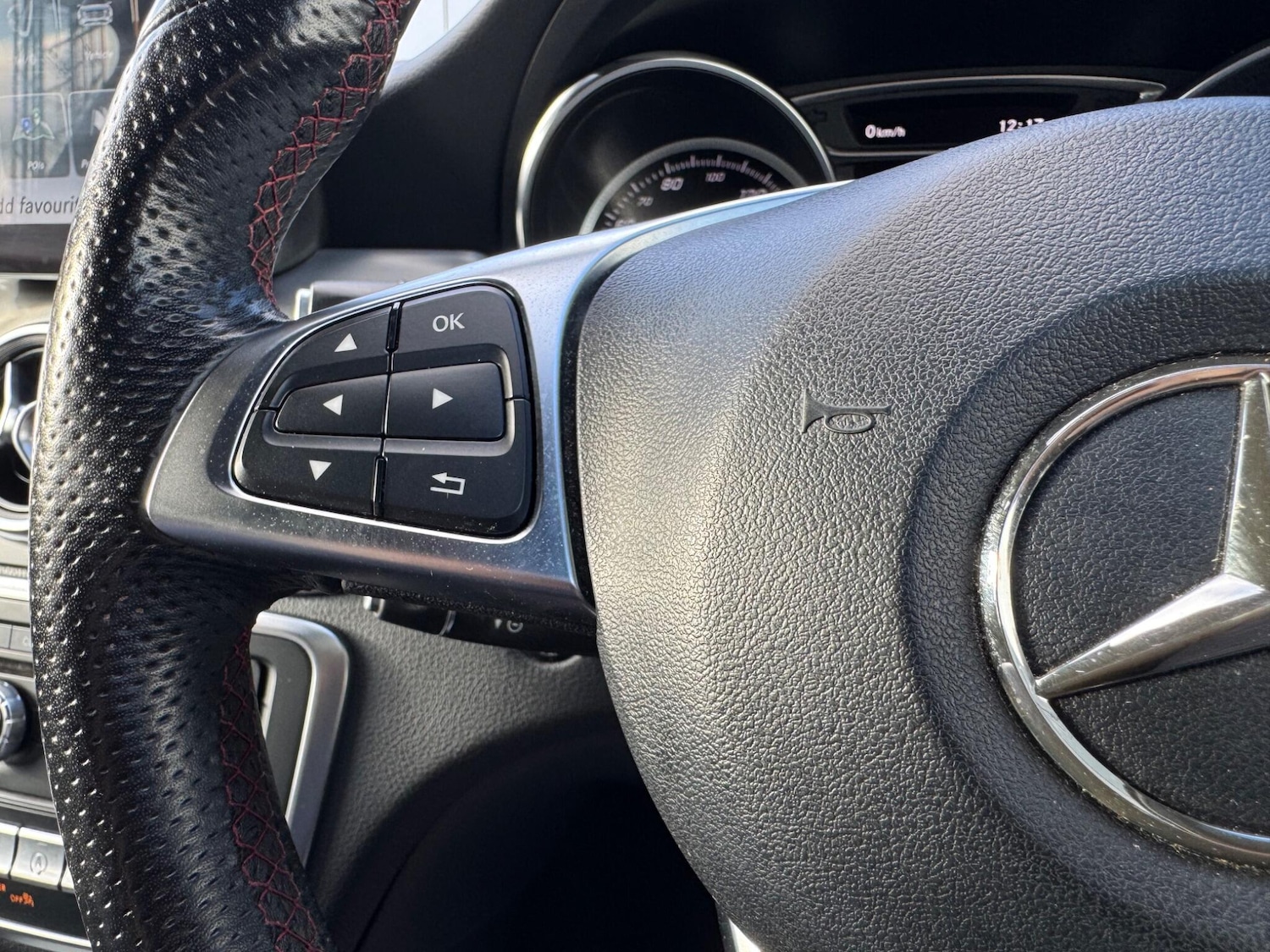 Used Mercedes-Benz GLA 2018 for sale - 77229303: Photo 31