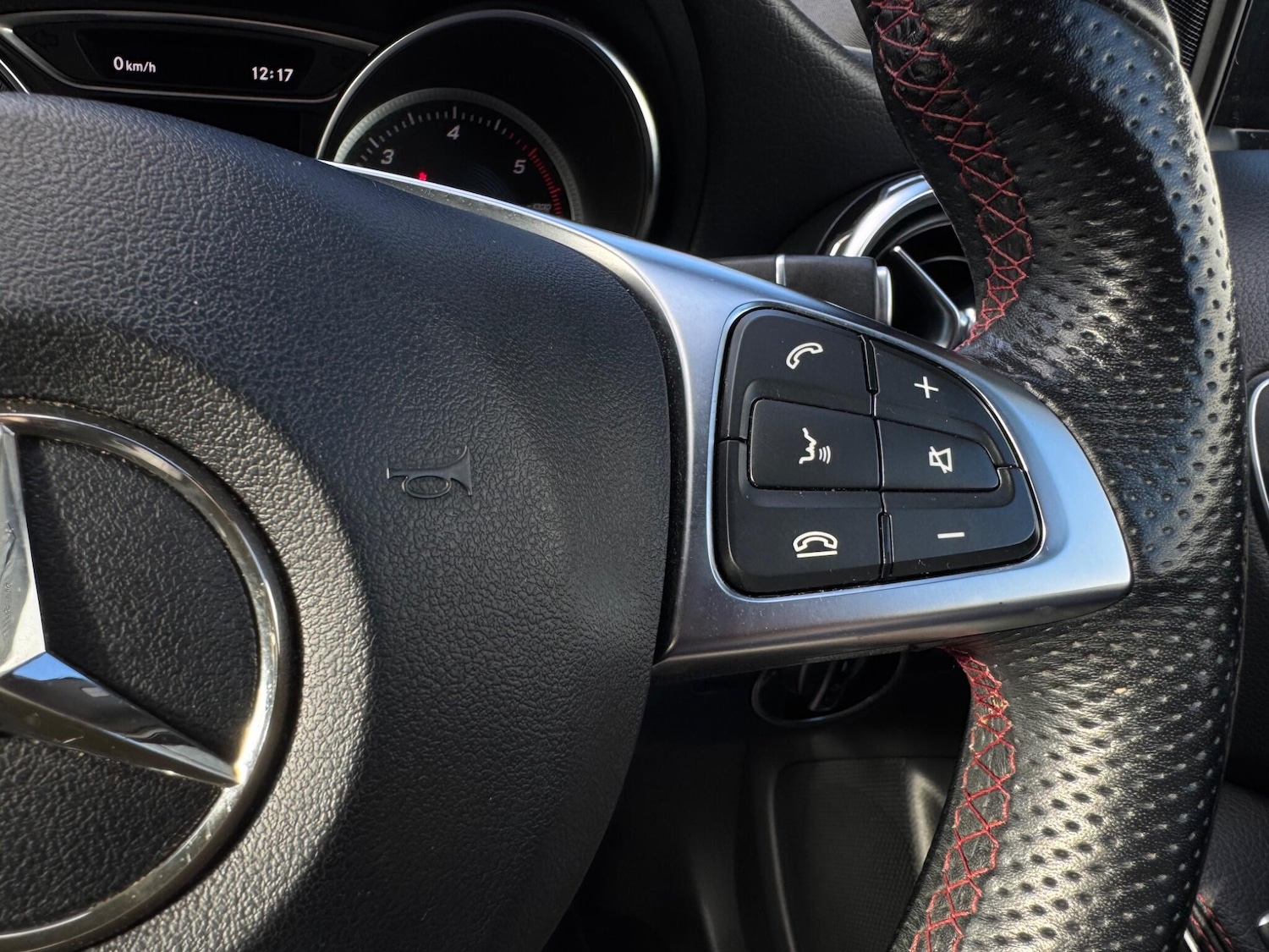 Used Mercedes-Benz GLA 2018 for sale - 77229303: Photo 33