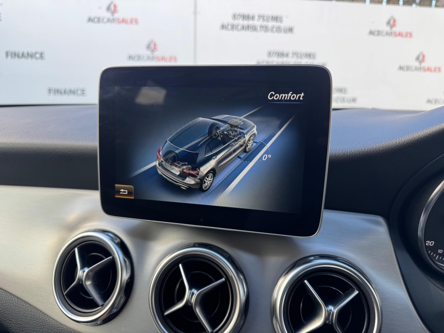 Used Mercedes-Benz GLA 2018 for sale - 77229303: Photo 39