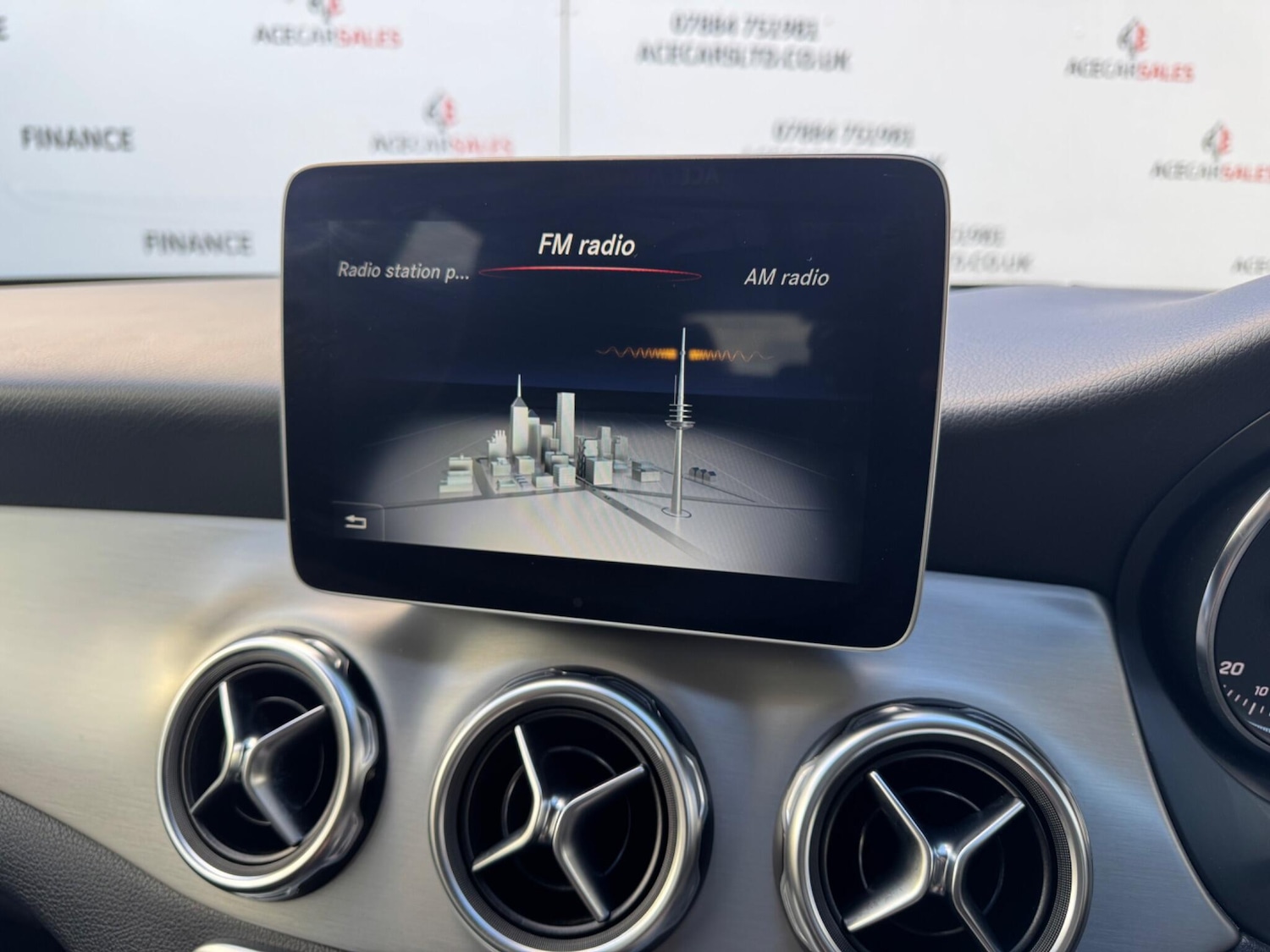 Used Mercedes-Benz GLA 2018 for sale - 77229303: Photo 42