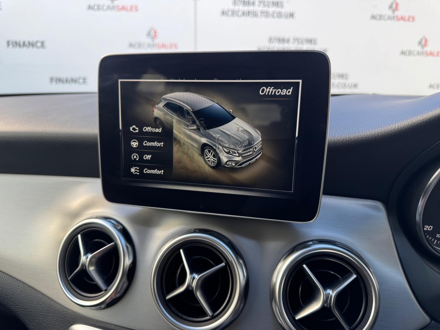 Used Mercedes-Benz GLA 2018 for sale - 77229303: Photo 52