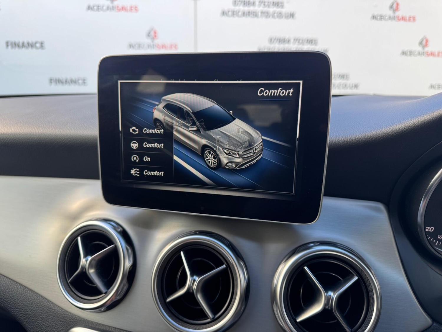 Used Mercedes-Benz GLA 2018 for sale - 77229303: Photo 54