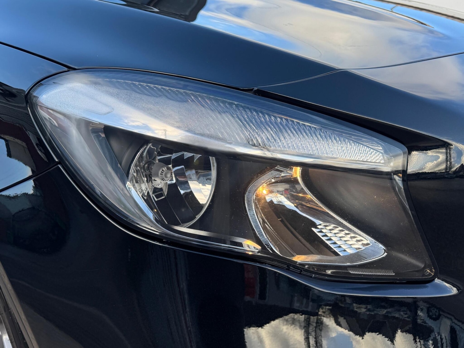 Used Mercedes-Benz GLA 2018 for sale - 77229303: Photo 86