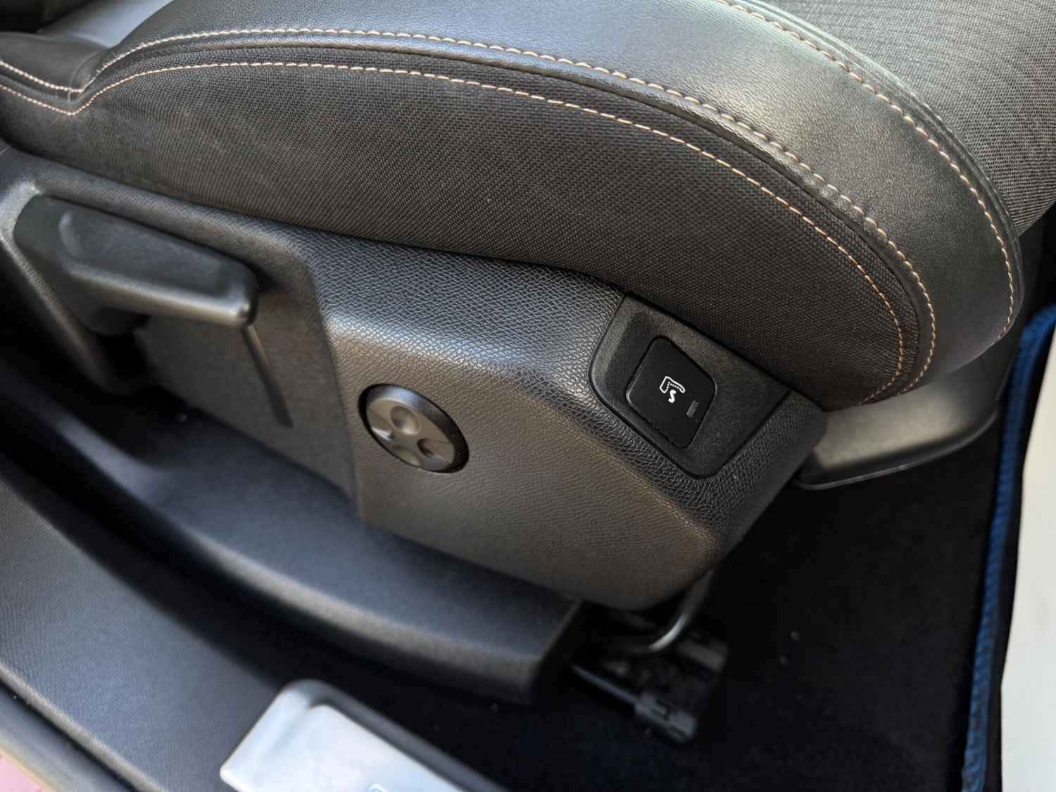 Used Peugeot 3008 2019 for sale - 76913779: Photo 64