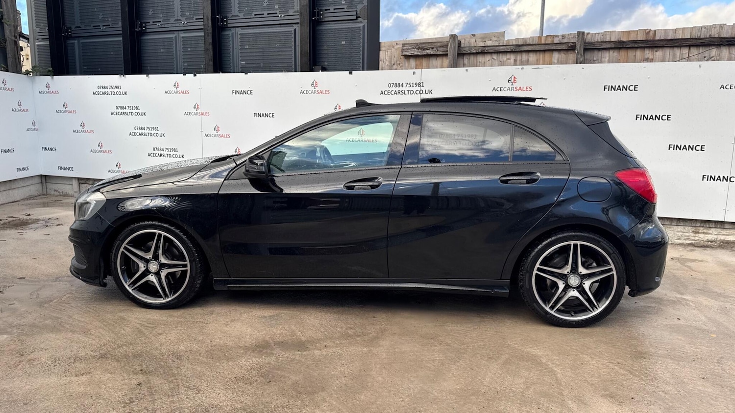 Used Mercedes-Benz A-Class 2015 for sale - 76398778: Photo 5