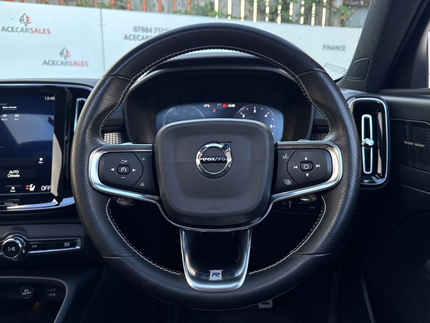 Used Volvo XC40 2019 for sale - 76572765: Photo 29