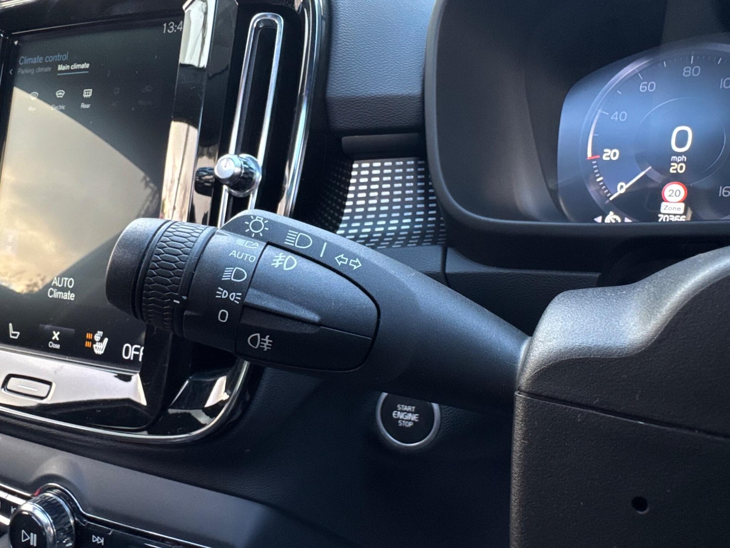 Used Volvo XC40 2019 for sale - 76572765: Photo 30