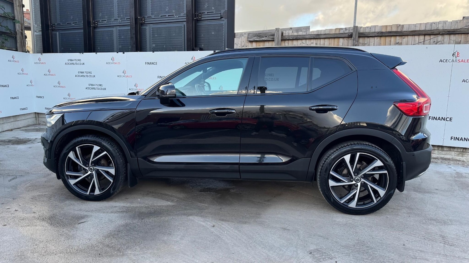 Used Volvo XC40 2019 for sale - 76572765: Photo 5