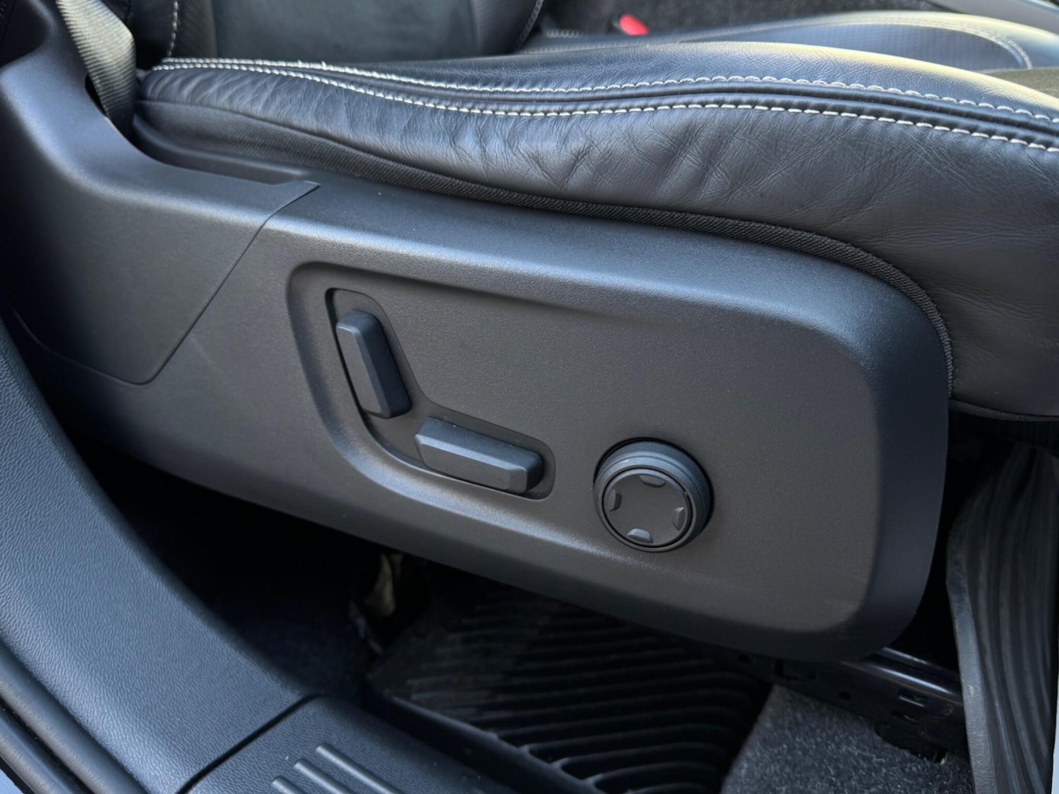 Used Volvo XC40 2019 for sale - 76572765: Photo 63