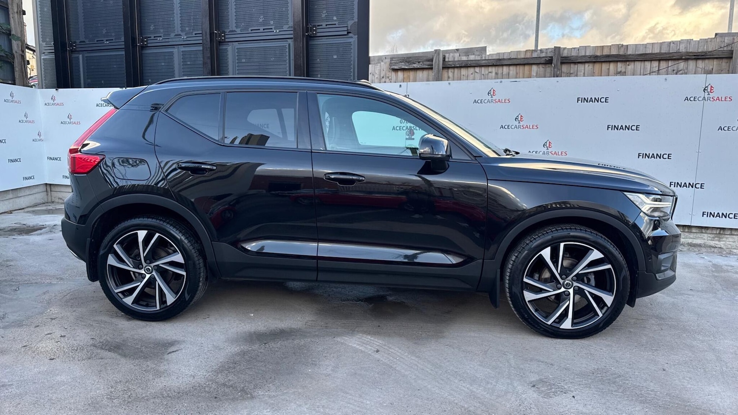 Used Volvo XC40 2019 for sale - 76572765: Photo 9