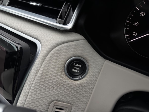 Used Land Rover Range Rover Velar 2018 for sale - 76094719: Photo 25