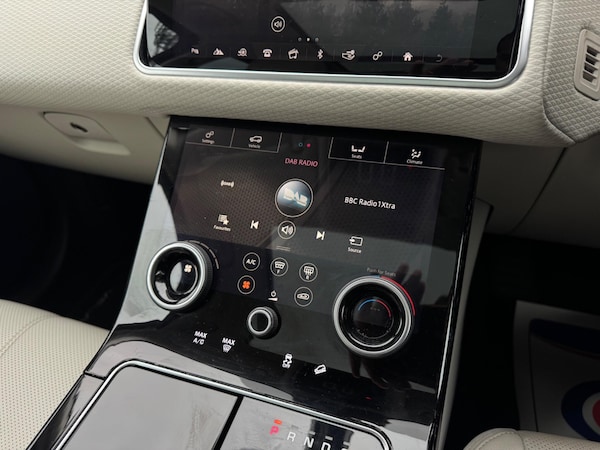 Used Land Rover Range Rover Velar 2018 for sale - 76094719: Photo 26