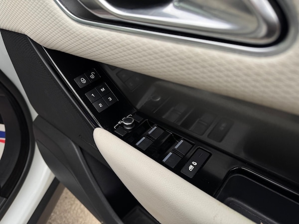Used Land Rover Range Rover Velar 2018 for sale - 76094719: Photo 70