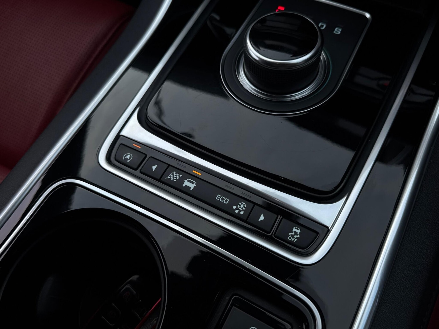 Used Jaguar XE 2017 for sale - 77267783: Photo 27