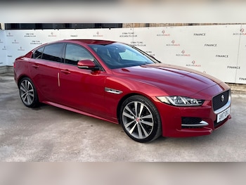 Used Jaguar XE 2017 for sale - 77267783: Photo
