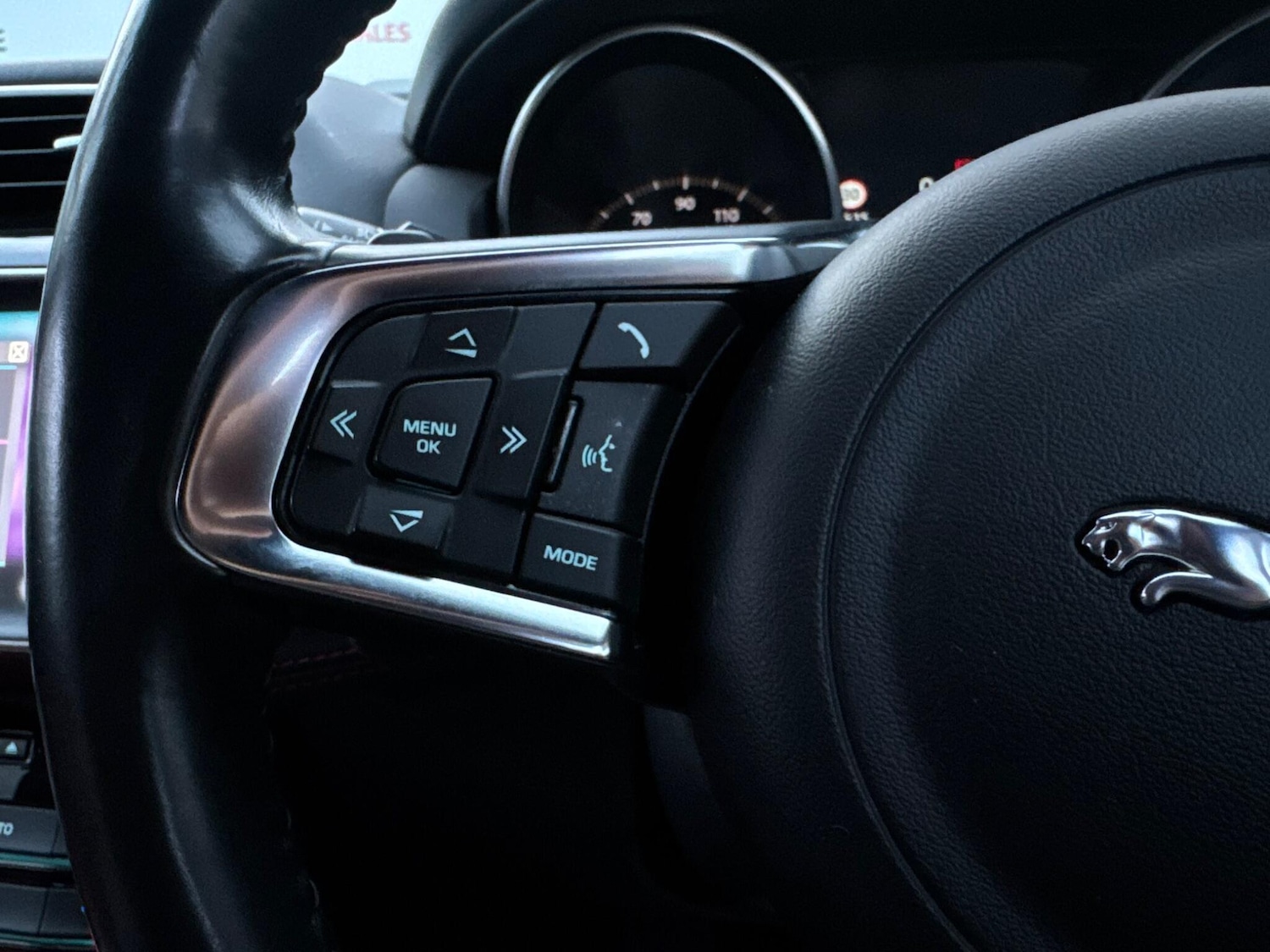 Used Jaguar XE 2017 for sale - 77267783: Photo 32