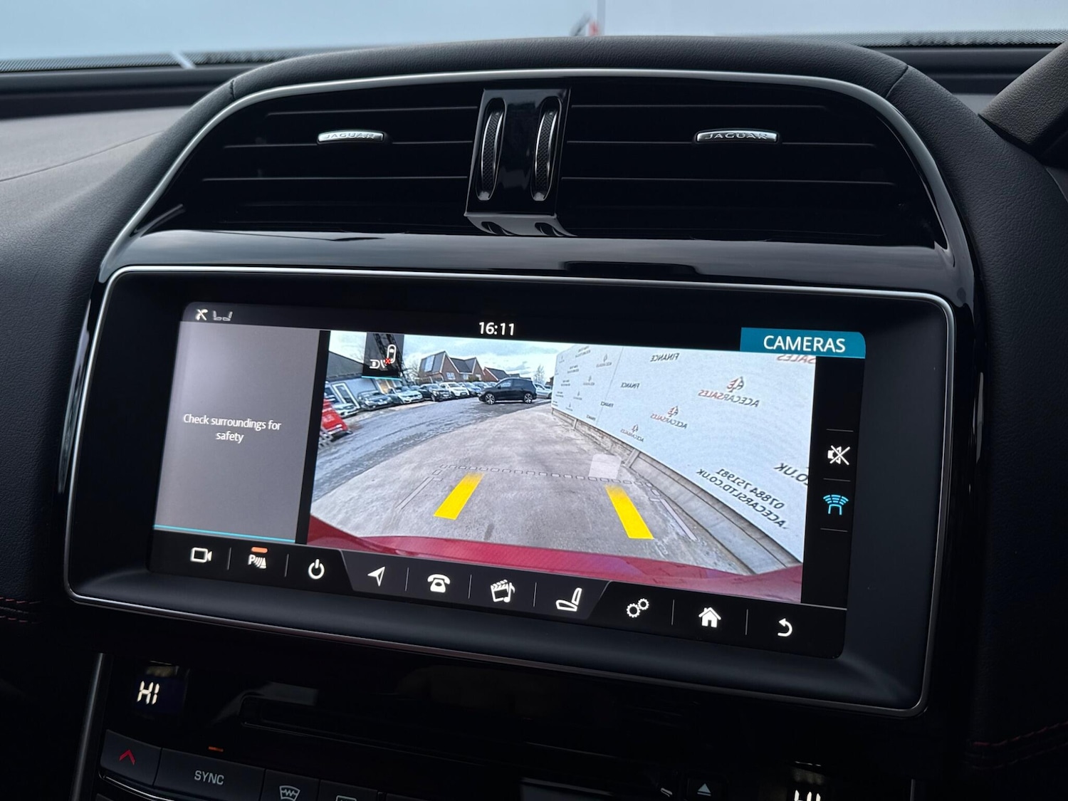 Used Jaguar XE 2017 for sale - 77267783: Photo 40