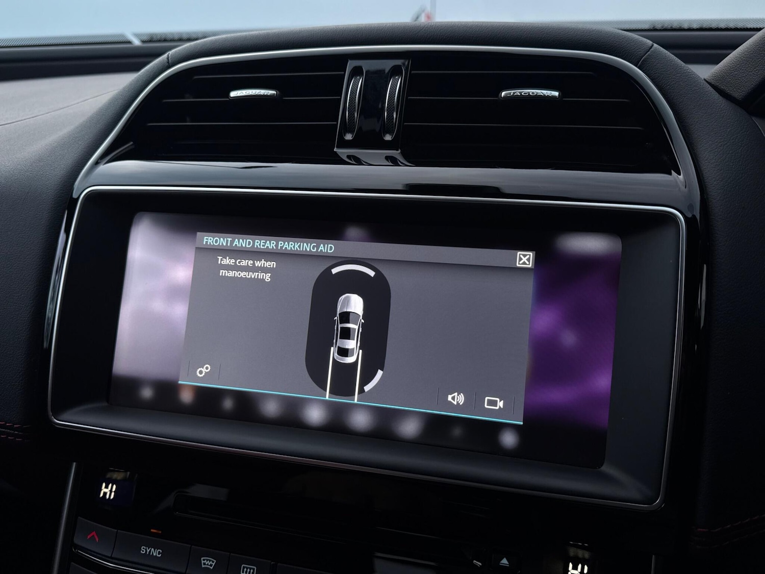 Used Jaguar XE 2017 for sale - 77267783: Photo 41