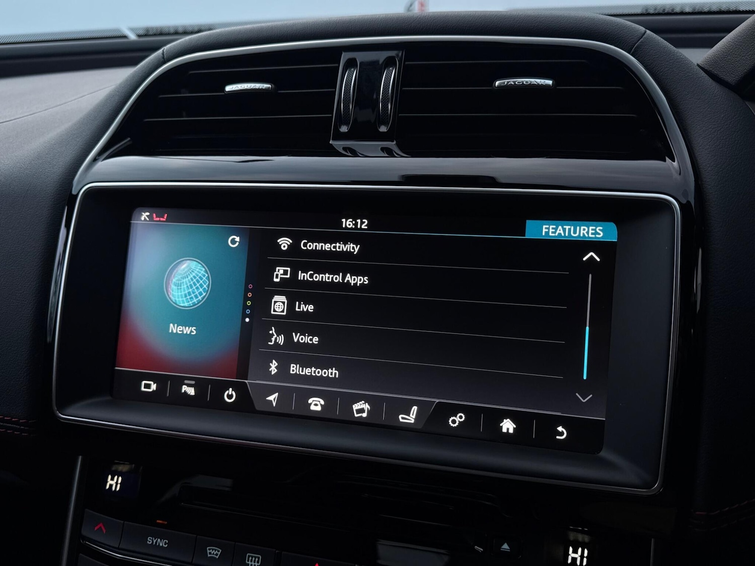 Used Jaguar XE 2017 for sale - 77267783: Photo 45