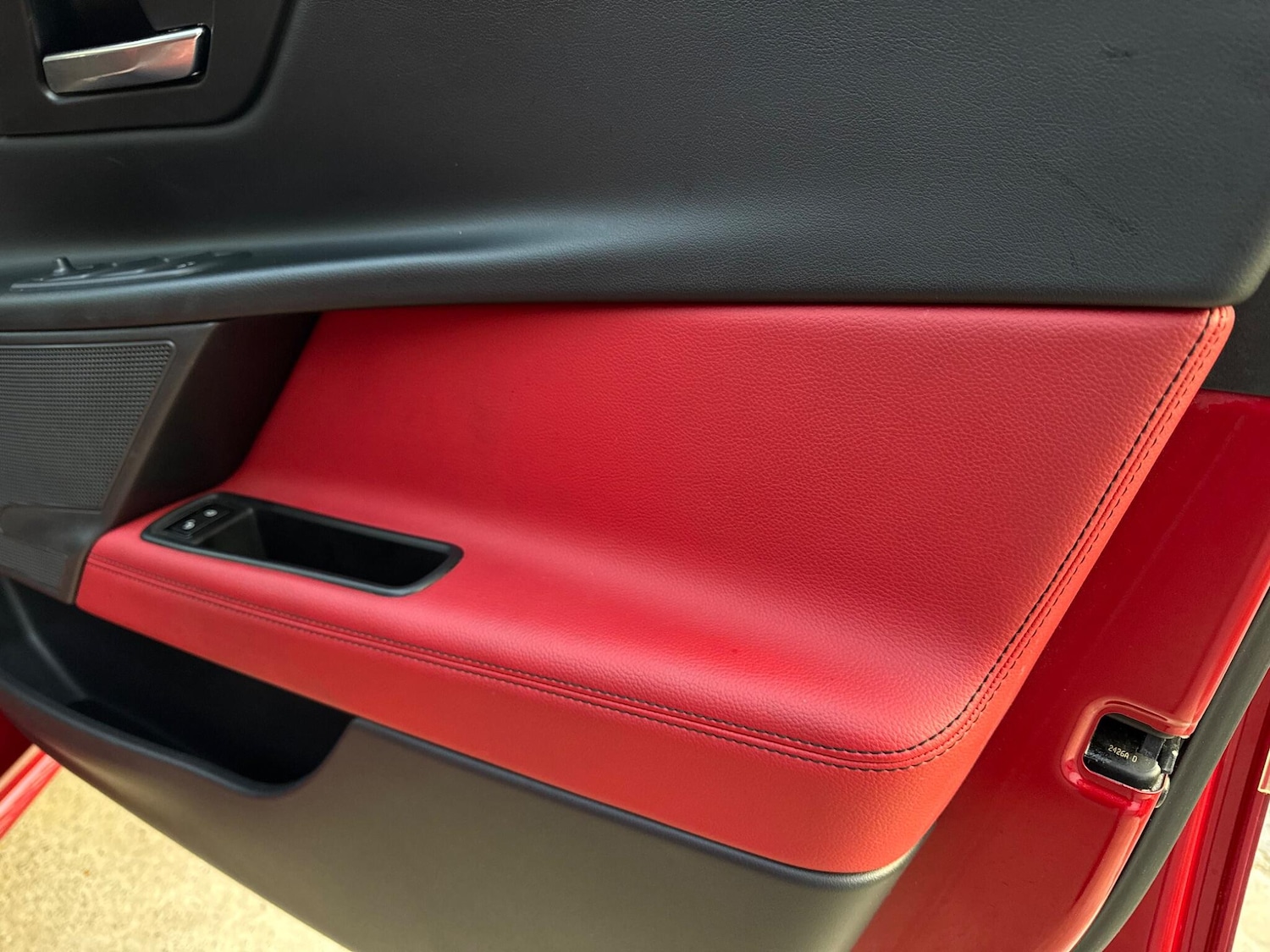 Used Jaguar XE 2017 for sale - 77267783: Photo 69