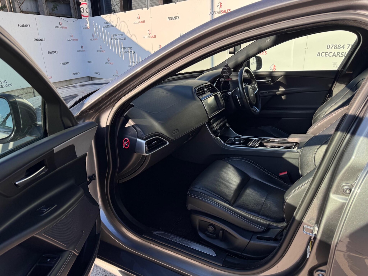 Used Jaguar XE for sale - 77753731: Photo 17