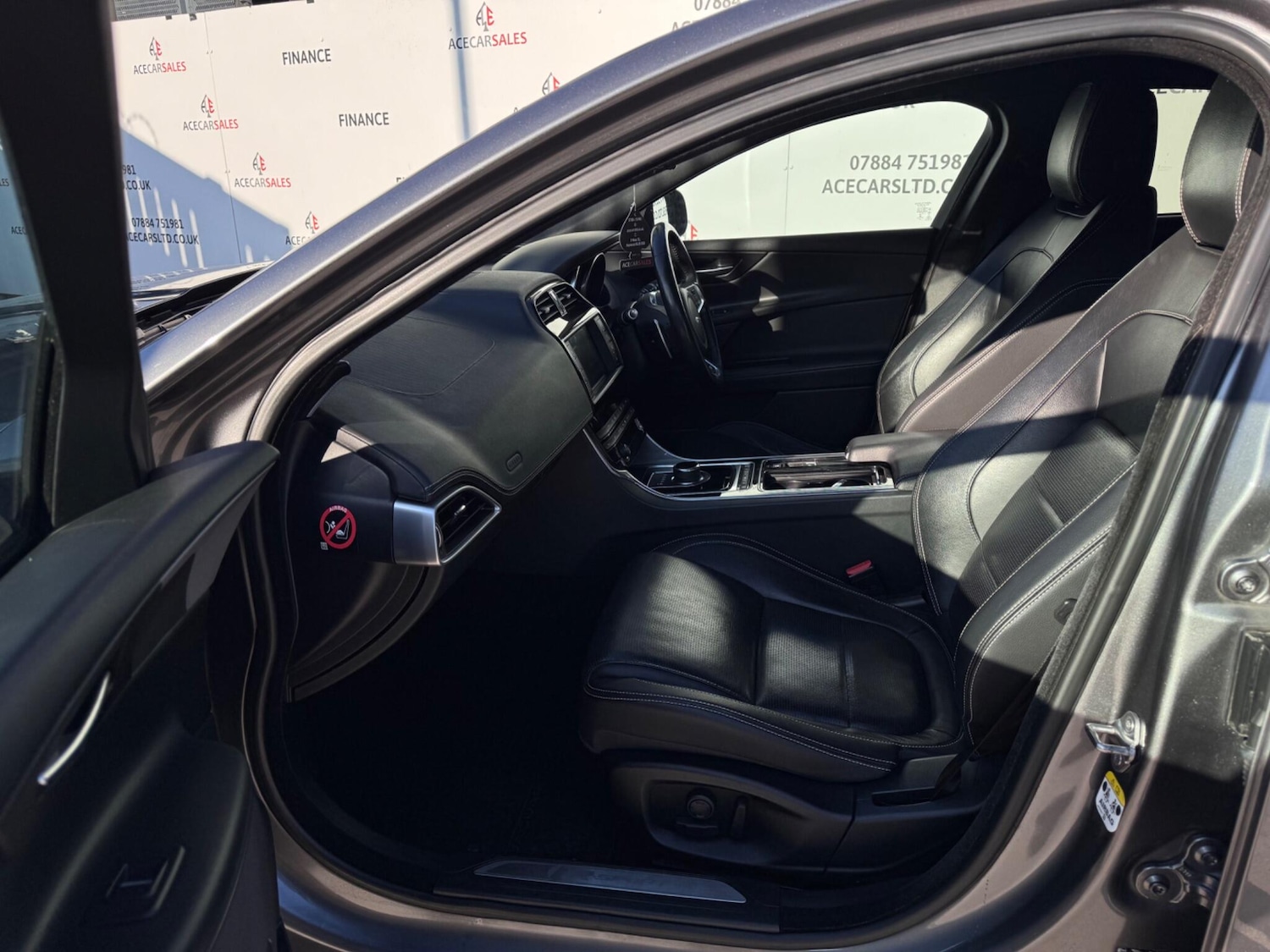 Used Jaguar XE for sale - 77753731: Photo 18