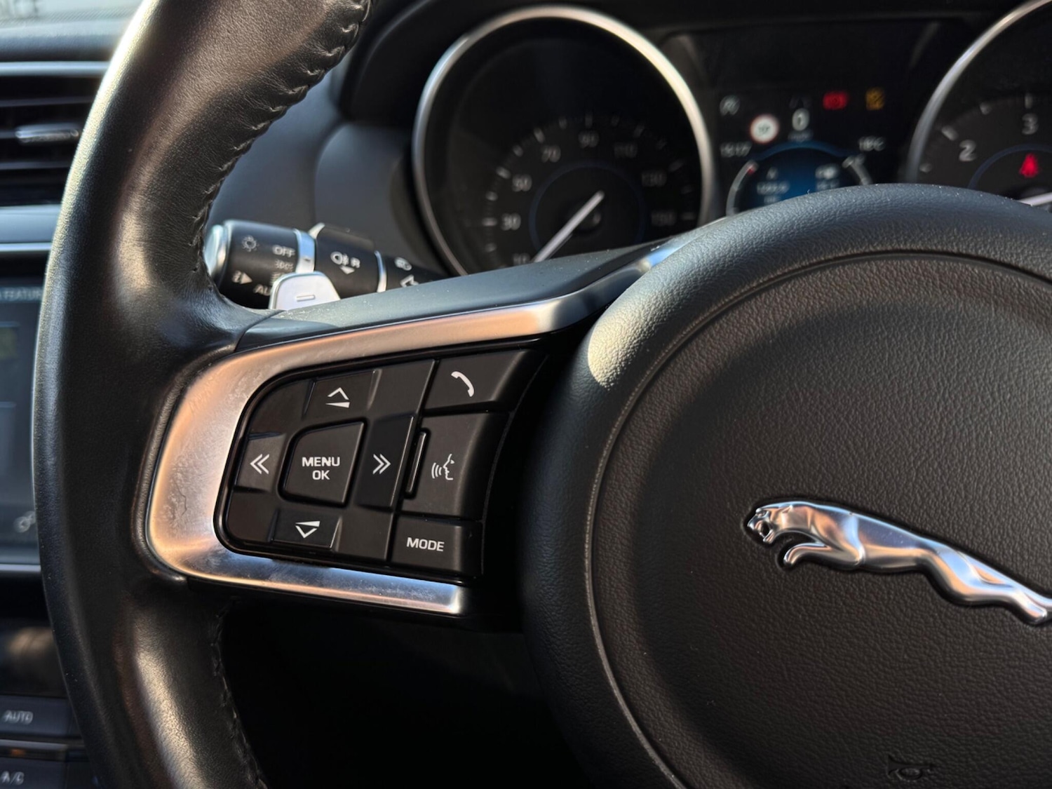 Used Jaguar XE for sale - 77753731: Photo 31