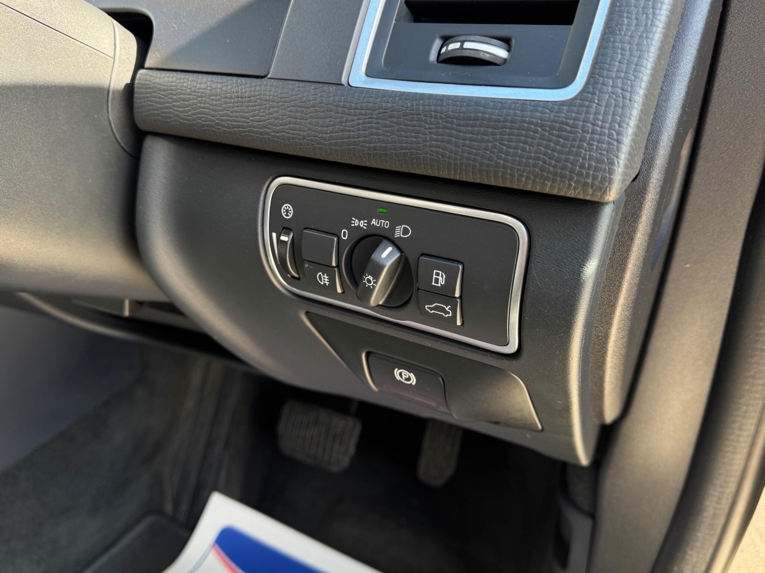 Used Volvo XC60 for sale - 77925504: Photo 53