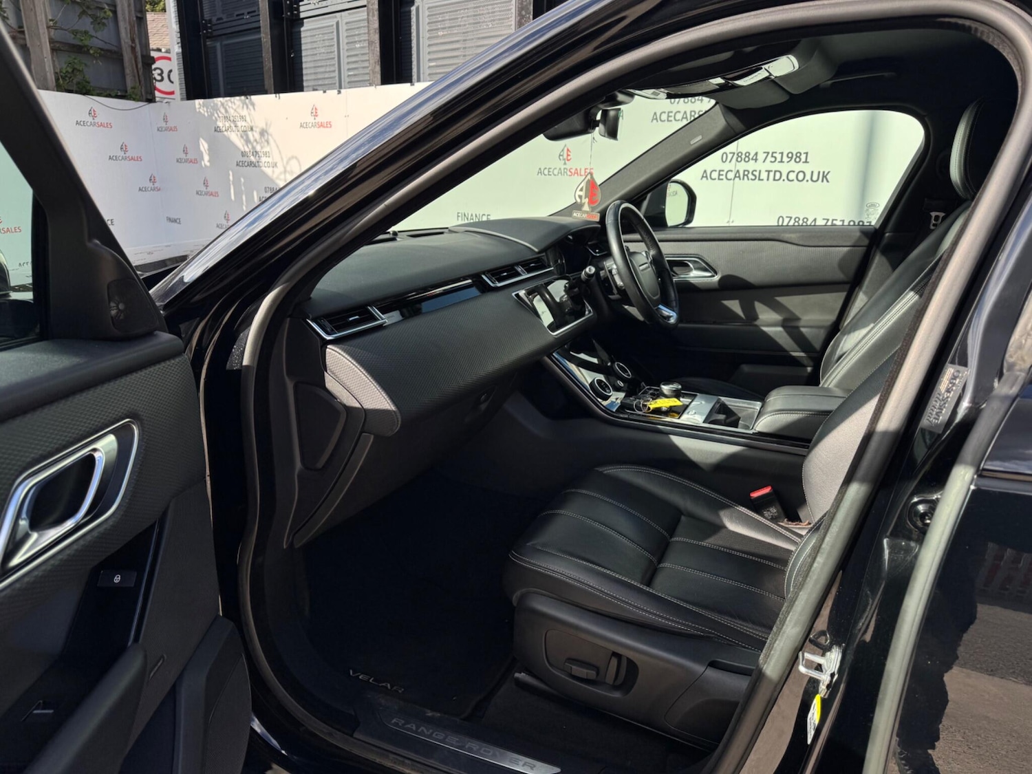 Used Land Rover Range Rover Velar 2017 for sale - 78204182: Photo 17