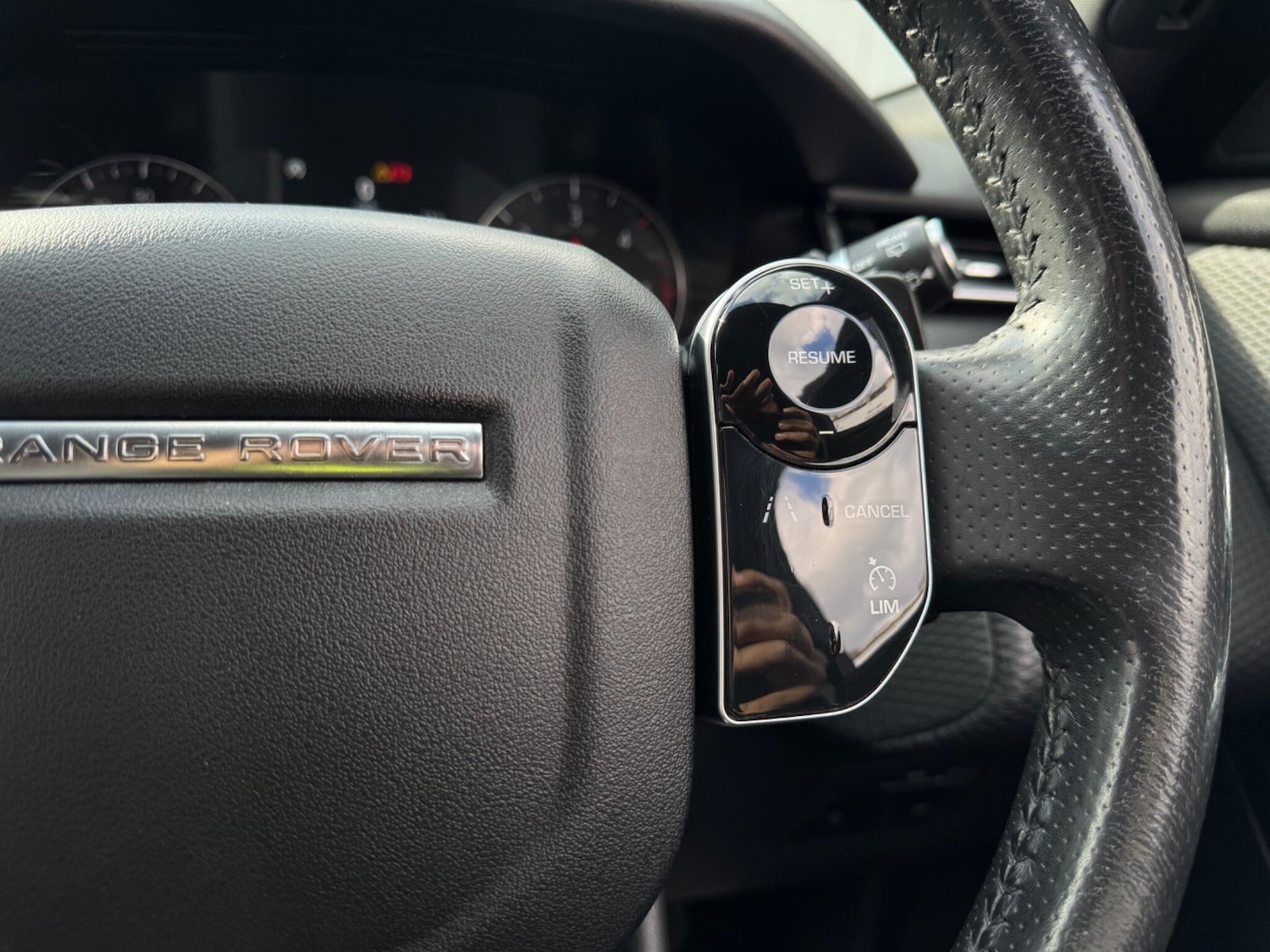 Used Land Rover Range Rover Velar 2017 for sale - 78204182: Photo 32