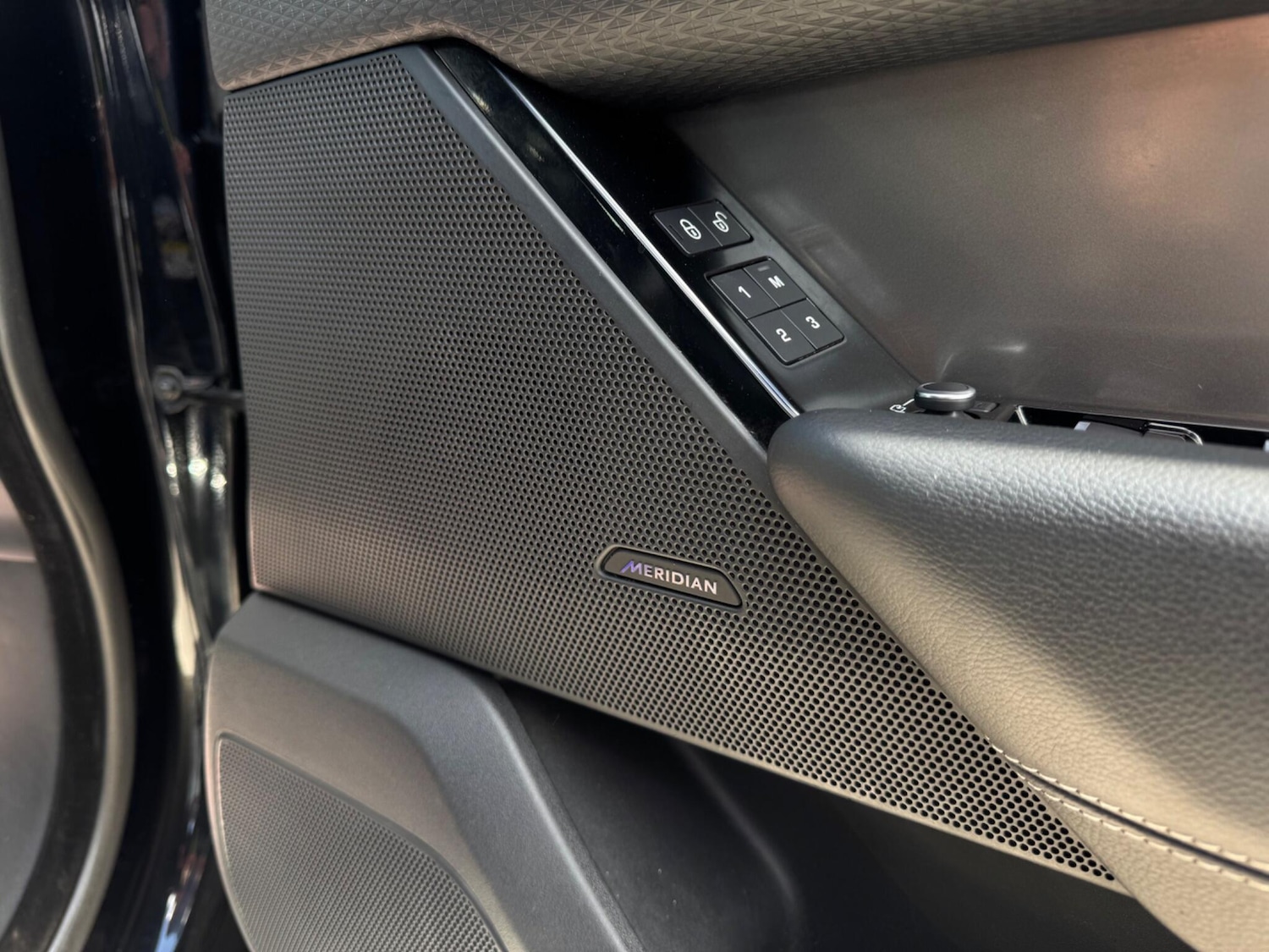 Used Land Rover Range Rover Velar 2017 for sale - 78204182: Photo 62