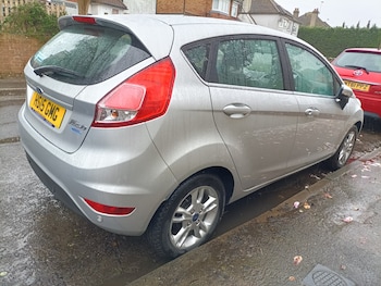 Used Ford Fiesta 2015 for sale - 76390295: Photo