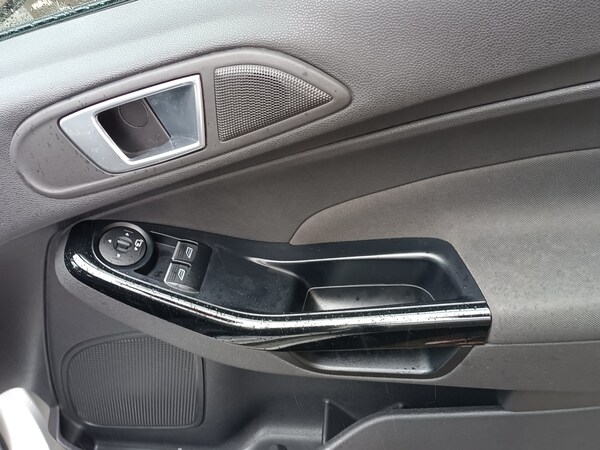 Used Ford Fiesta 2015 for sale - 76230921: Photo 8