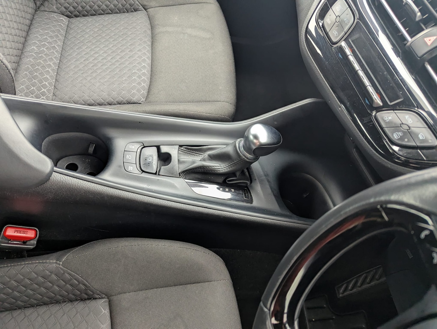 Used Toyota C-HR 2022 for sale - 76381513: Photo 11