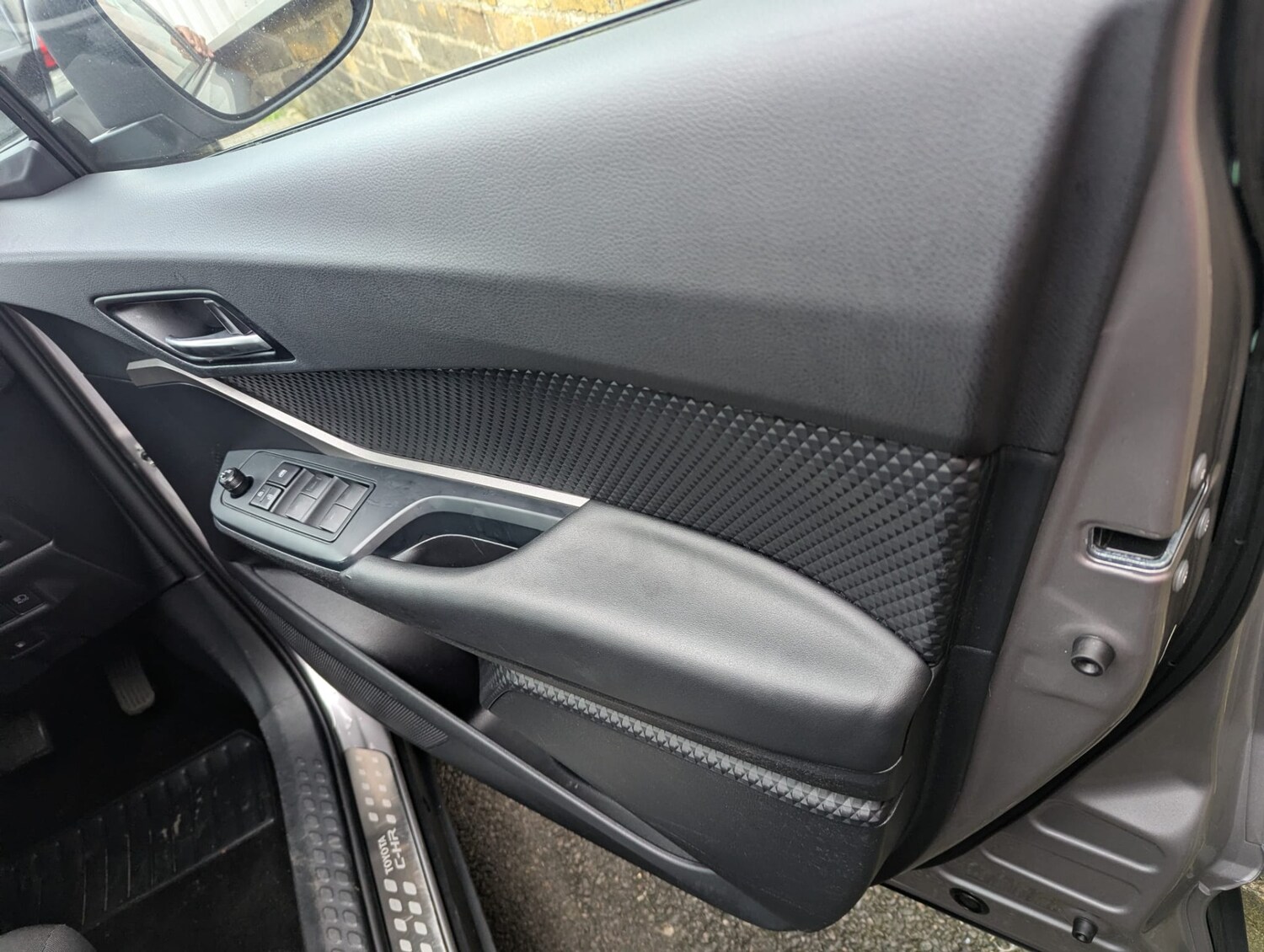 Used Toyota C-HR 2022 for sale - 76381513: Photo 13