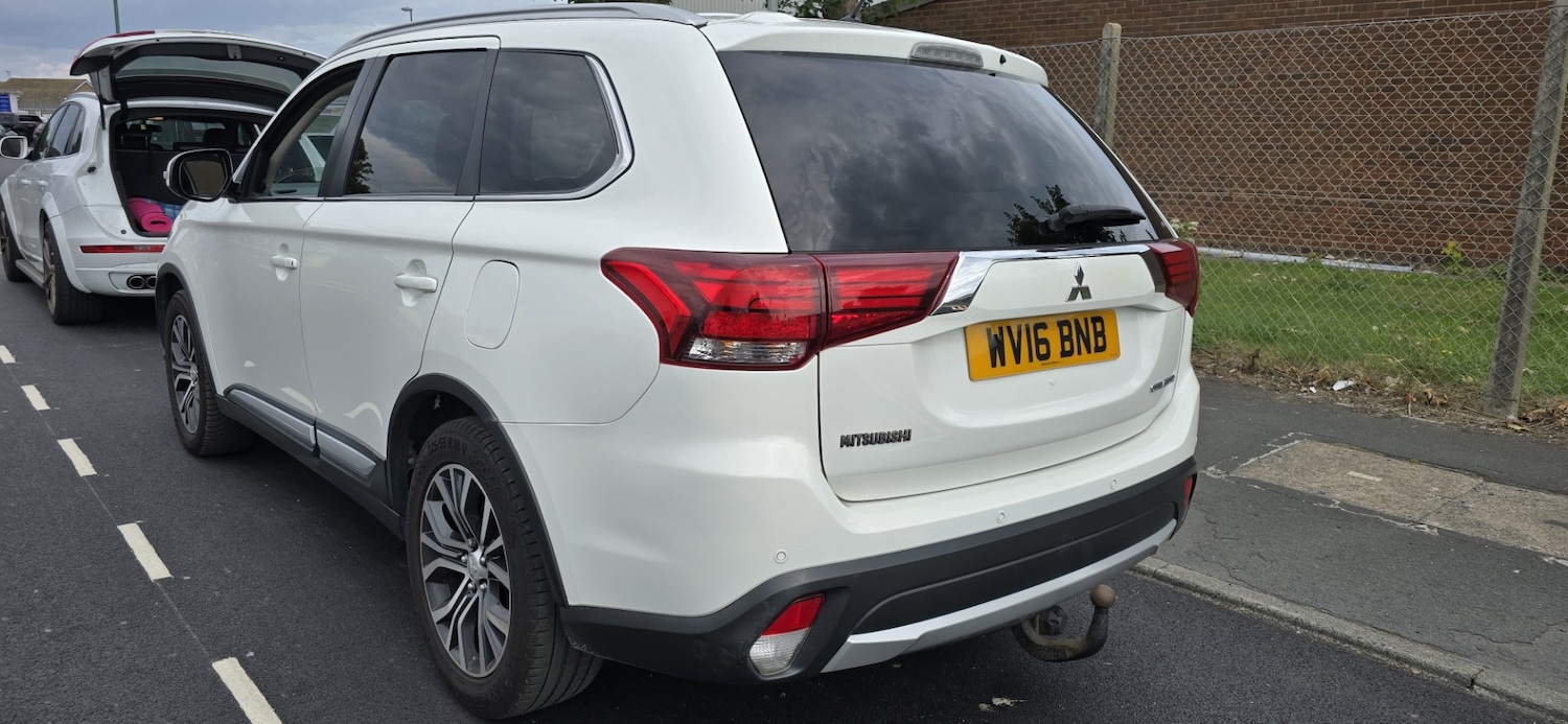 Used Mitsubishi Outlander 2016 for sale - 76487695: Photo 3