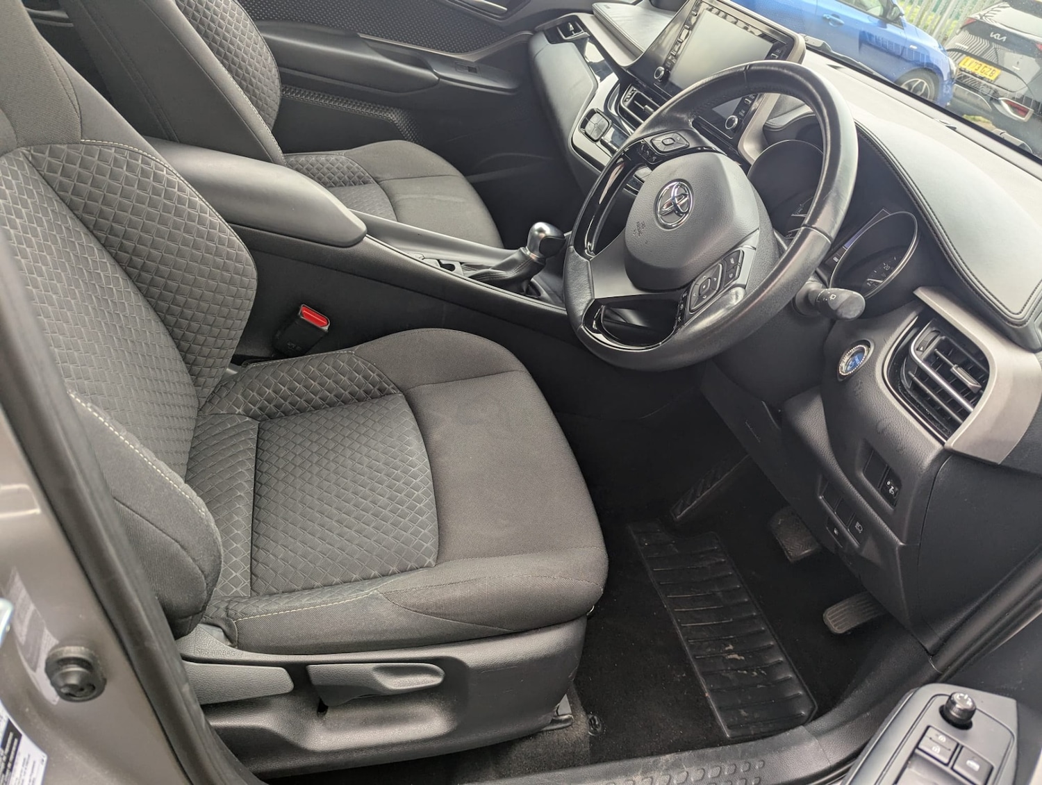 Used Toyota C-HR 2022 for sale - 76452401: Photo 9