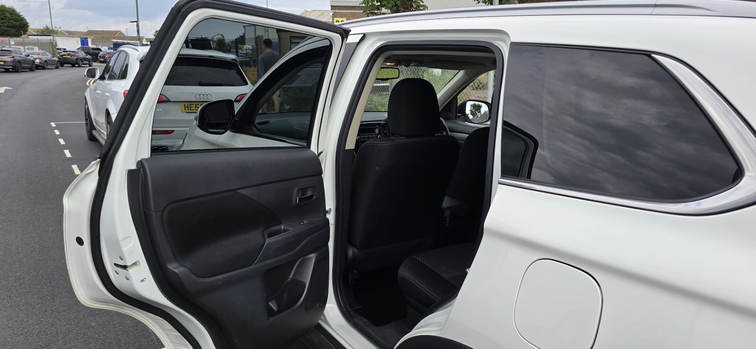 Used Mitsubishi Outlander 2016 for sale - 76452475: Photo 15