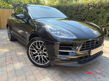 Used Porsche Macan 2020 for sale - 79381015: Photo